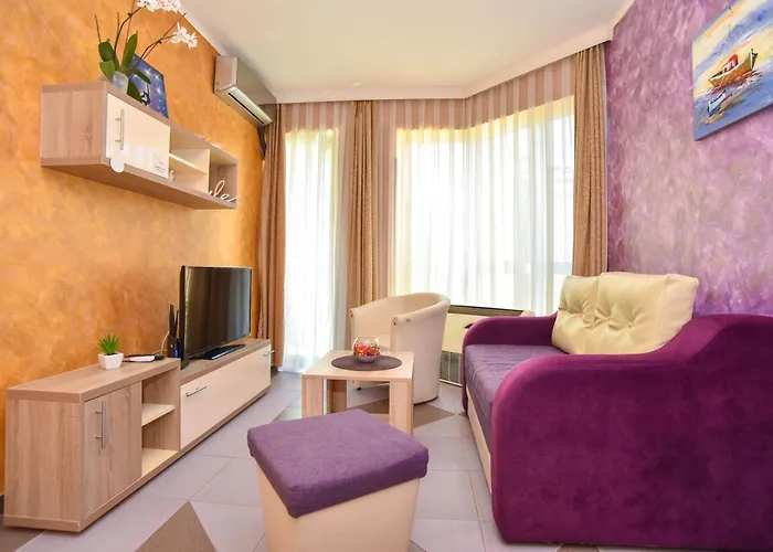 Apartment Golden Lavender